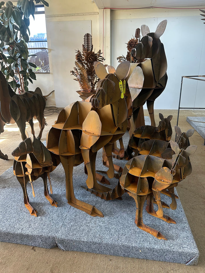 Kangaroo - Metal Sculpture - Large Garden Feature-Old n Dazed
