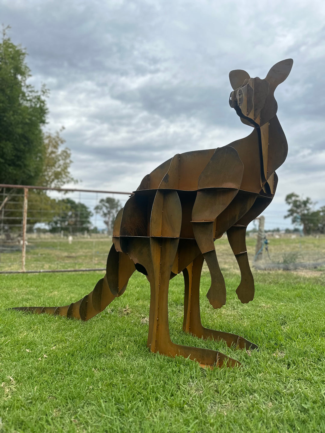 Kangaroo - Metal Sculpture - Large Garden Feature-Old n Dazed