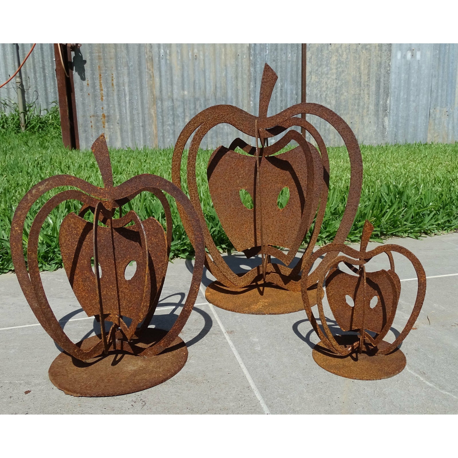 3d Apples Small Sizes(3 sizes available) Metal Garden Art-Old n Dazed