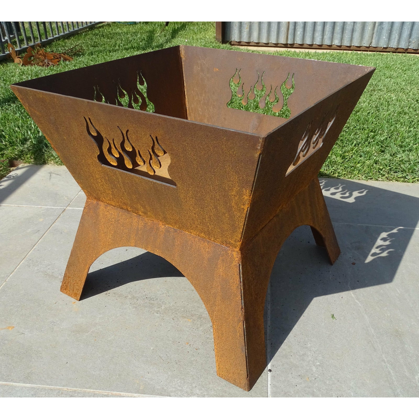 Fire Pit-Old n Dazed