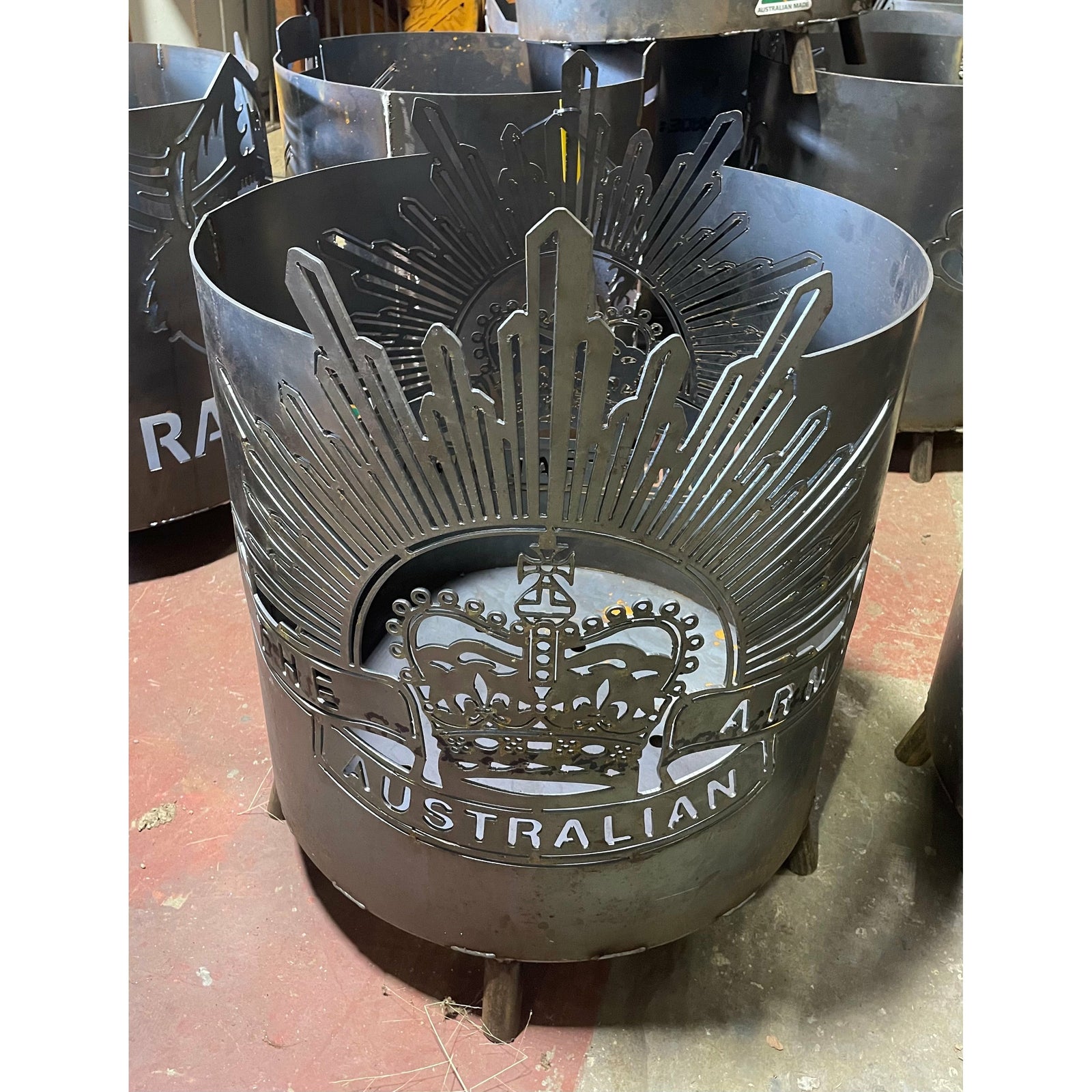 Australian Army Round Fire Pit-Old n Dazed