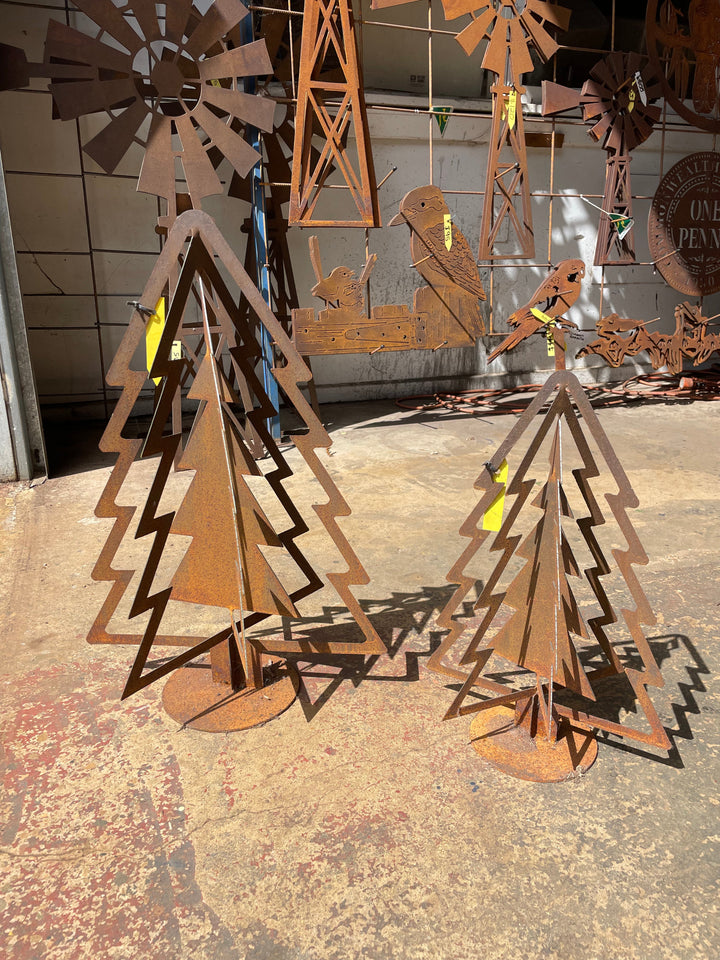 Christmas Tree Metal Garden Art-Old n Dazed
