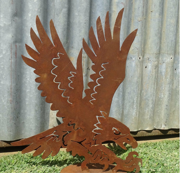Eagle Metal Garden Art-Old n Dazed