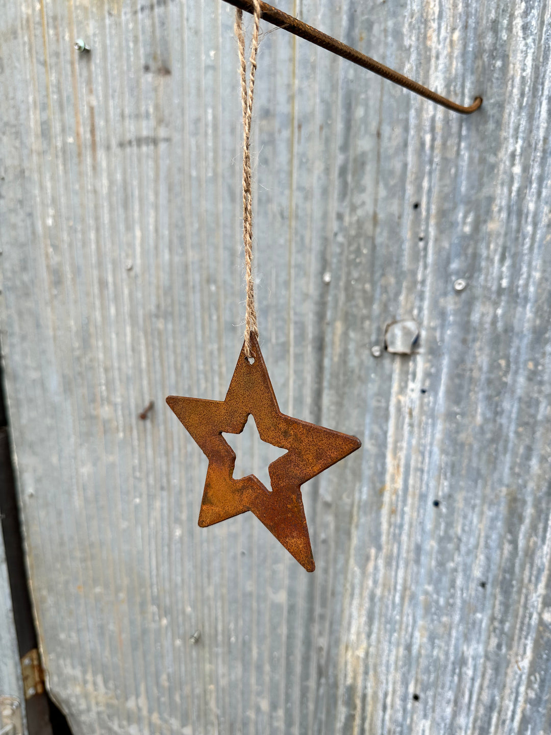 Hanging Metal Star - Garden Art-Old n Dazed