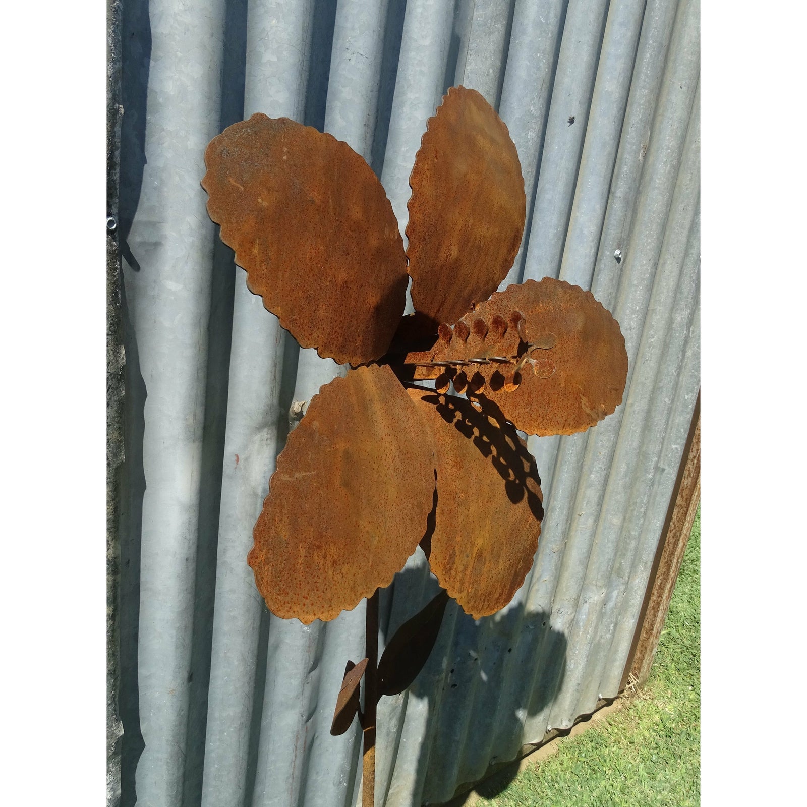 Hibiscus Flower Metal Garden Art-Old n Dazed