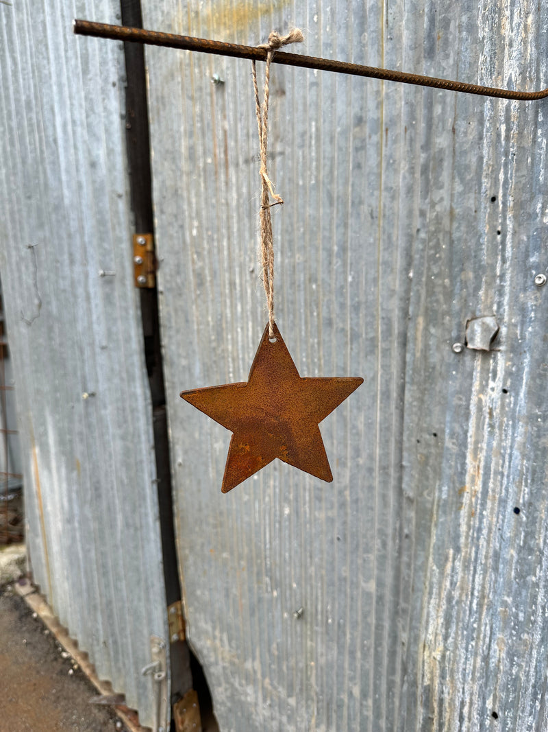 Hanging Metal Star Solid - Garden Art