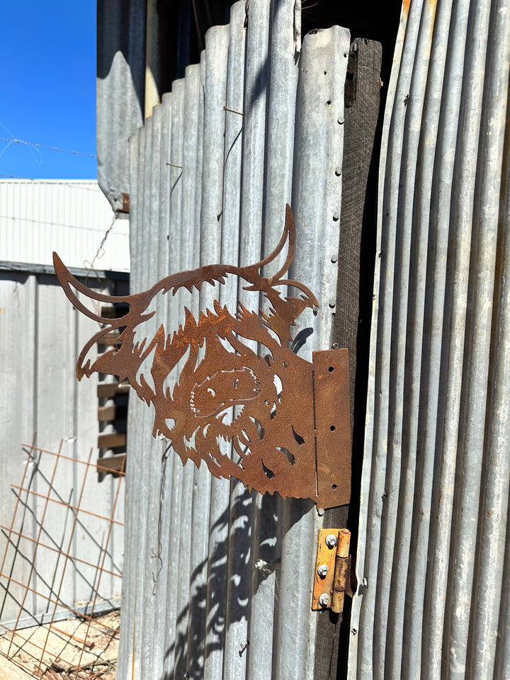Peek a Boo Highland Cow - Metal Animal Garden Art-Old n Dazed