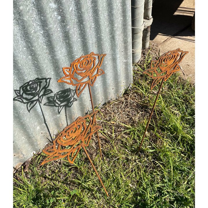 Rose flower metal garden spike small-Old n Dazed