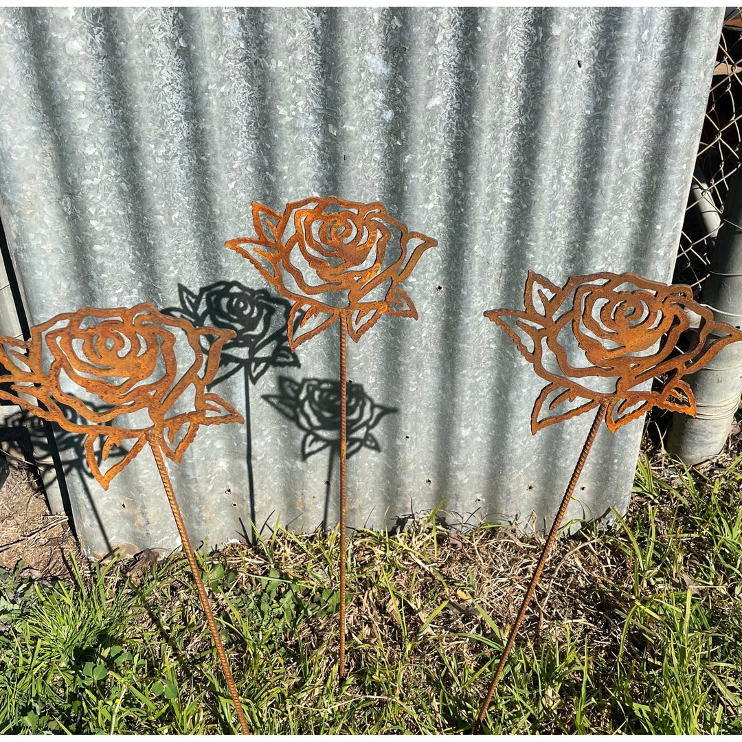 Rose flower metal garden spike small-Old n Dazed