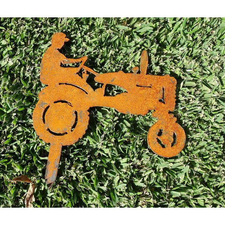Tractor Metal Garden Art-Old n Dazed