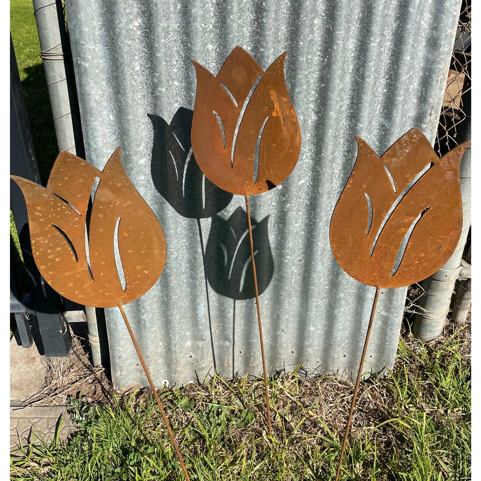 Tulip flower metal garden spike large-Old n Dazed