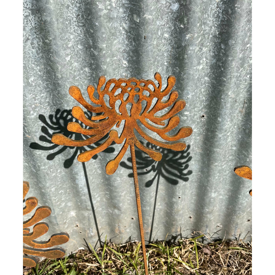 Waratah flower metal garden spike small-Old n Dazed