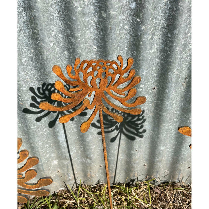 Waratah flower metal garden spike small-Old n Dazed